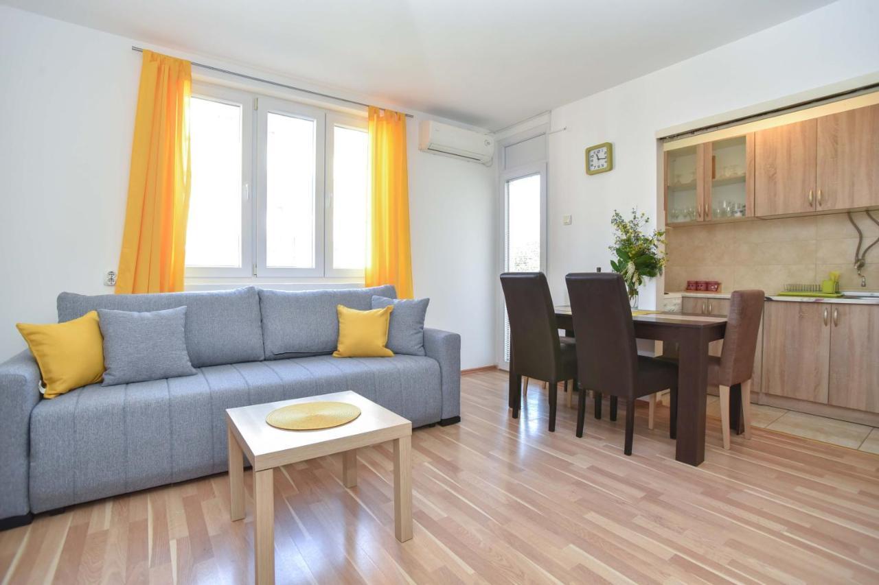 Apartment Near Old Town Budva Buitenkant foto